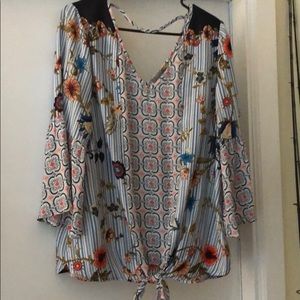 Cute long sleeve blouse with beautiful pattern